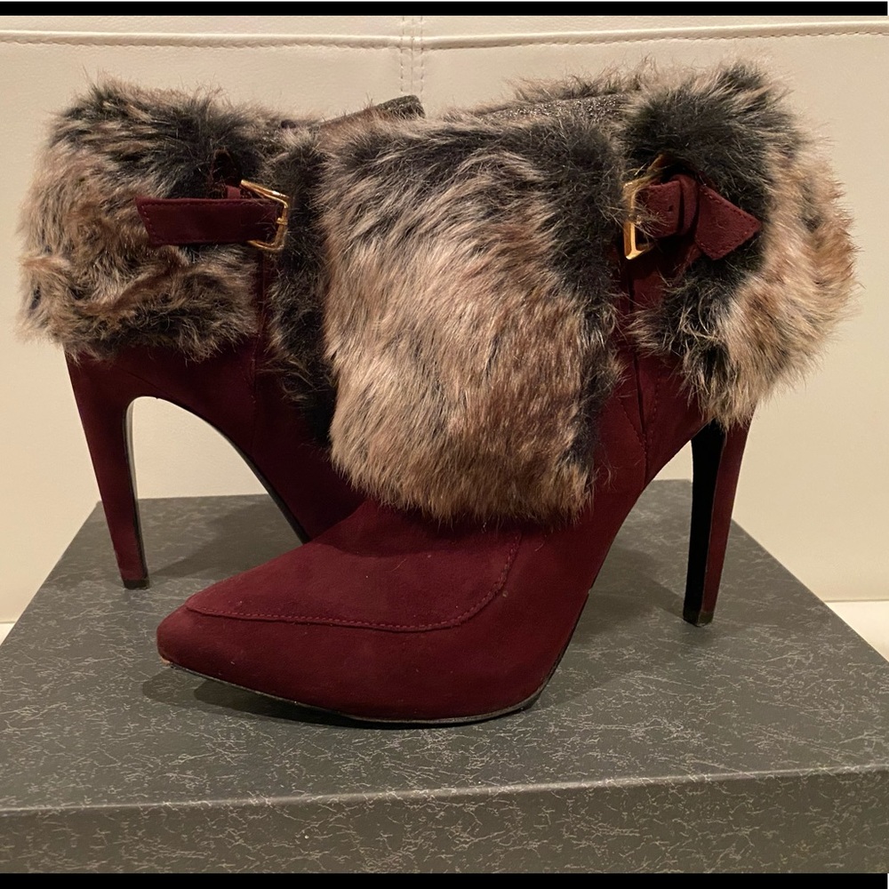 Via Spiga Suede Size 37.5 High Heel Ankle Booties